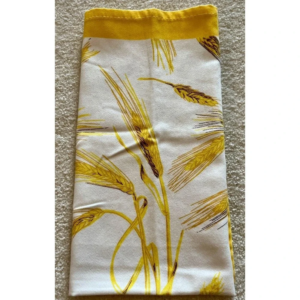 Vintage Country Farm House Style 100 Percent Cotton Tea  Towel 26 /20